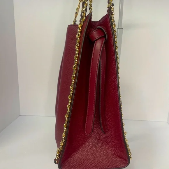 Michael Kors Mina Large Shoulder Bag with Gold Chain - Picture 5 of 10